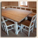 Masivni jedilni kot s stoli