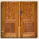 Vhodna rezbarjena vrata